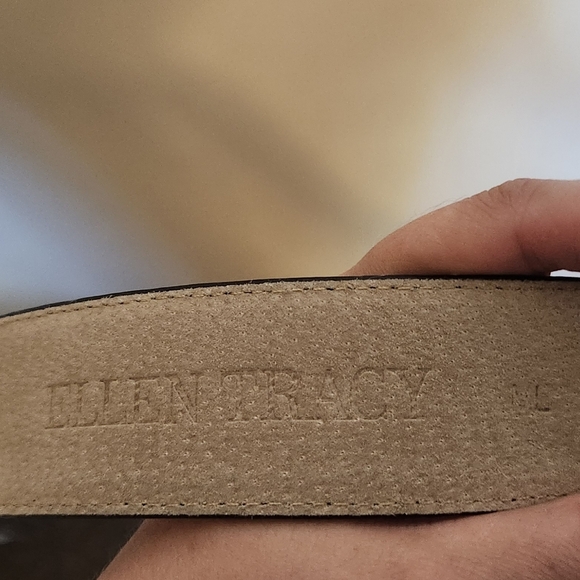 Ellen Tracy Black Leather Belt - Picture 6 of 6